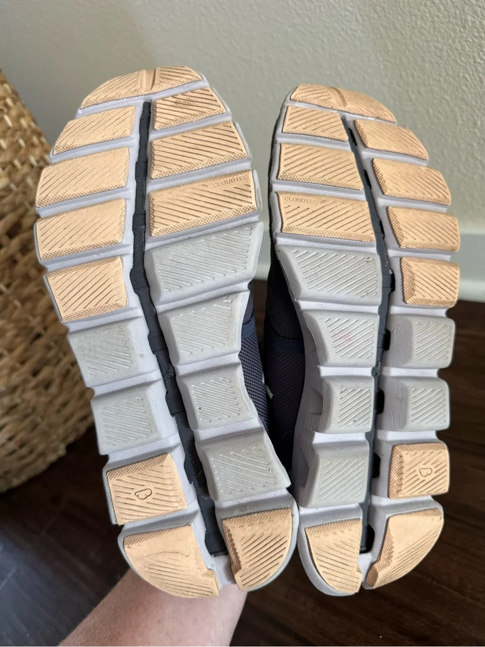 On Cloud X Women’s Shoes Size 8 1/2 Gray Purple